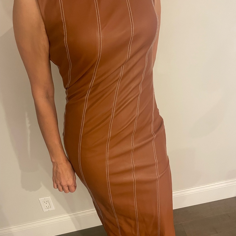 Elegant Brown Leather Dress - Picture 3 of 3